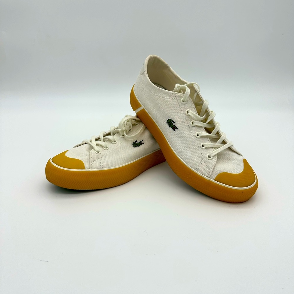 Lacoste women’s Ortholite sneakers in white.